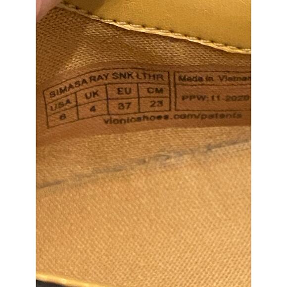 Vionic Simasa Ray Snake Print Heel Leather Sneakers Black White Women's Size 6 - Picture 7 of 8